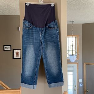 Old Navy Maternity Jean Capris